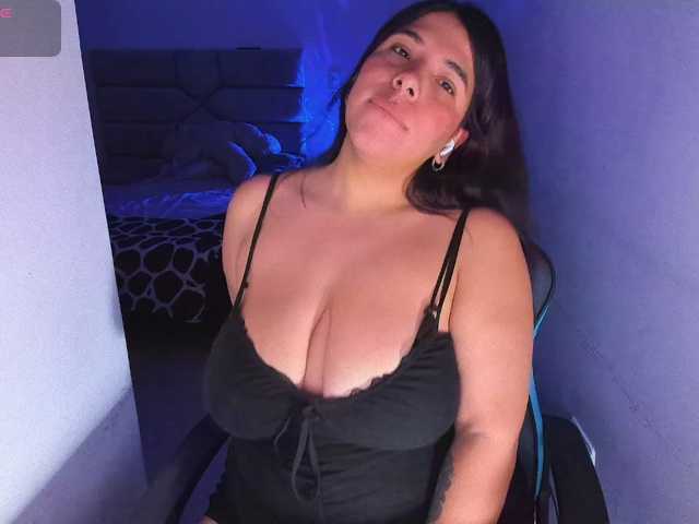 Karlathompson live cam on BongaCams