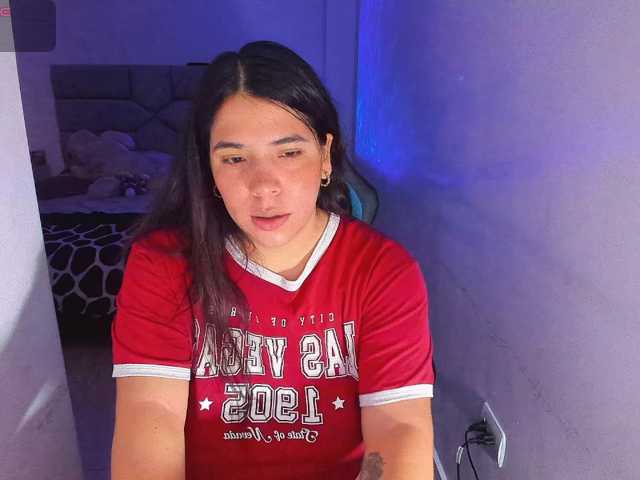 Karlathompson live cam on BongaCams