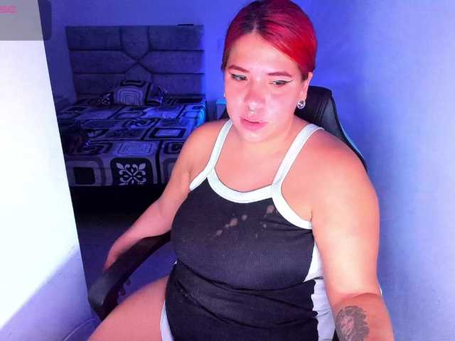 Karlathompson live cam on BongaCams