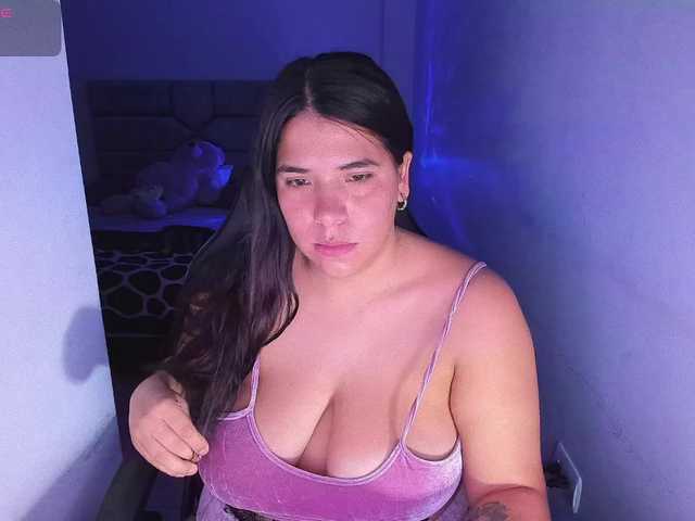 Karlathompson live cam on BongaCams