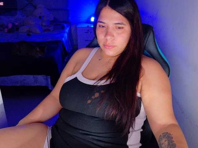 Karlathompson live cam on BongaCams