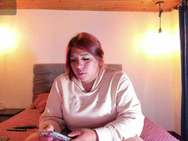 Karlathompson live cam on BongaCams