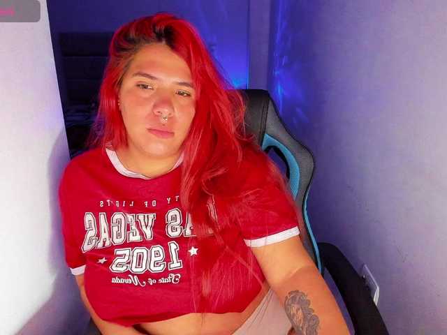 Karlathompson live cam on BongaCams