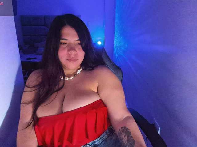 Karlathompson live cam on BongaCams
