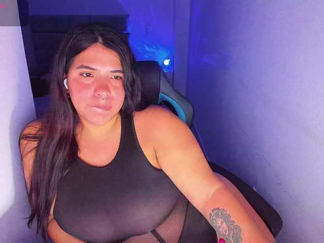 Karlathompson live cam on BongaCams