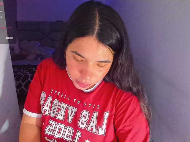Karlathompson, en vivo ahora en BongaCams
