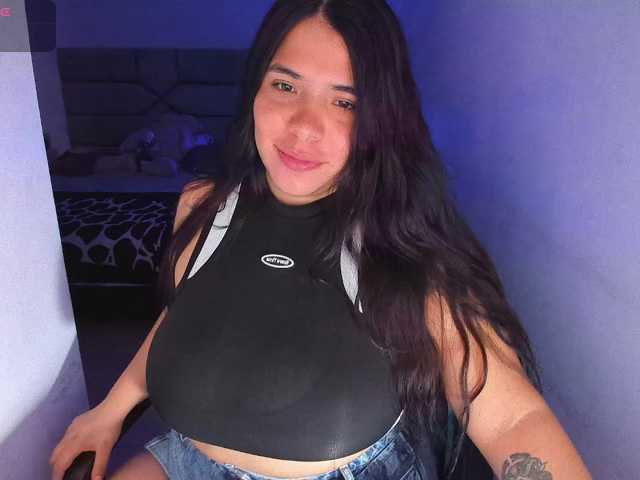 Karlathompson live cam on BongaCams