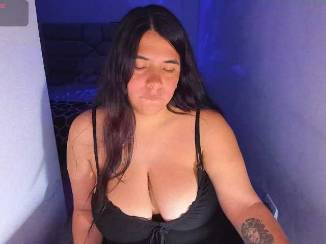 Karlathompson live cam on BongaCams
