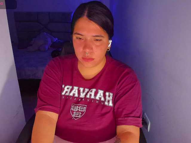 Karlathompson live cam on BongaCams
