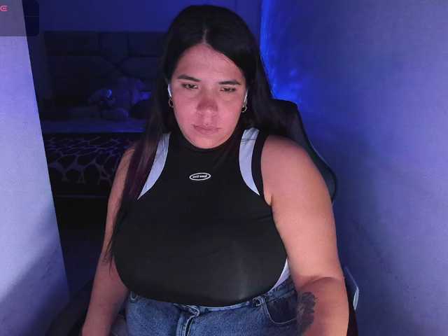 Karlathompson live cam on BongaCams