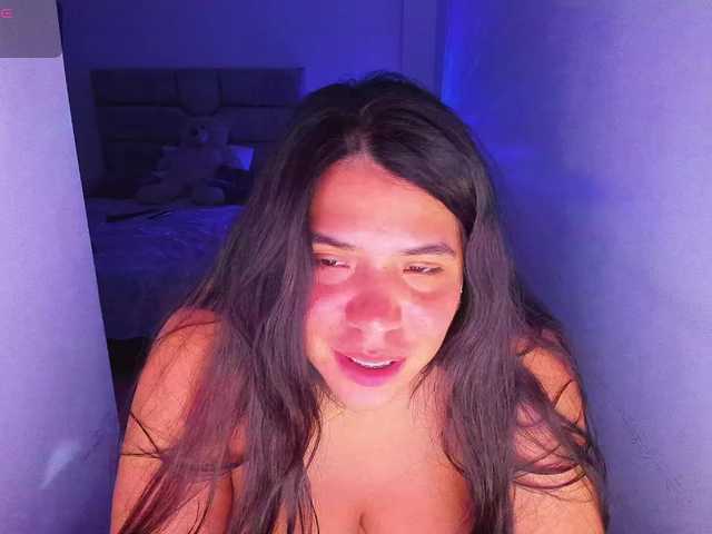 Karlathompson live cam on BongaCams