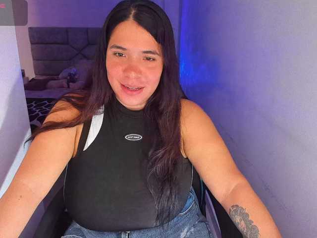 Karlathompson live cam on BongaCams
