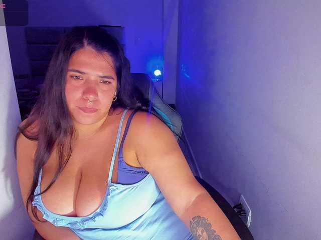 Karlathompson live cam