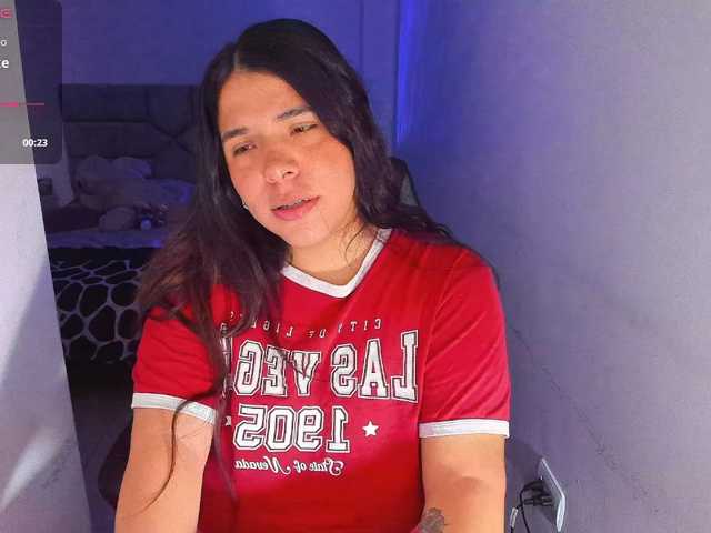 Karlathompson live cam preview