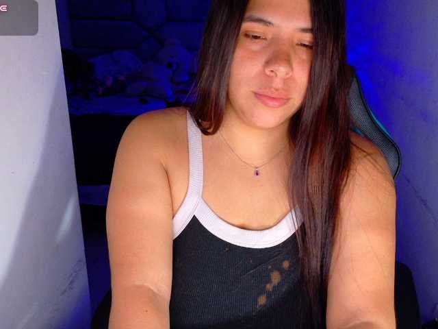 Karlathompson live cam on BongaCams