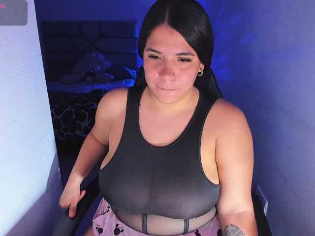 Karlathompson live cam on BongaCams