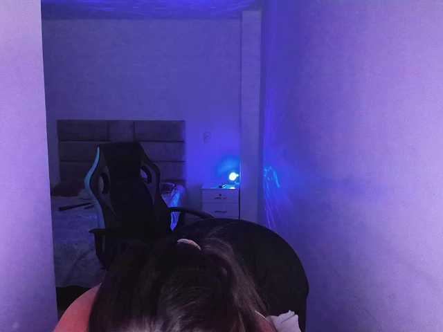 Karlathompson live cam on BongaCams