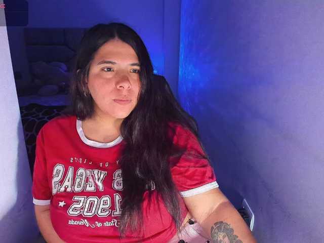 Karlathompson live cam on BongaCams