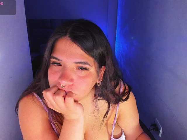 Karlathompson live cam on BongaCams