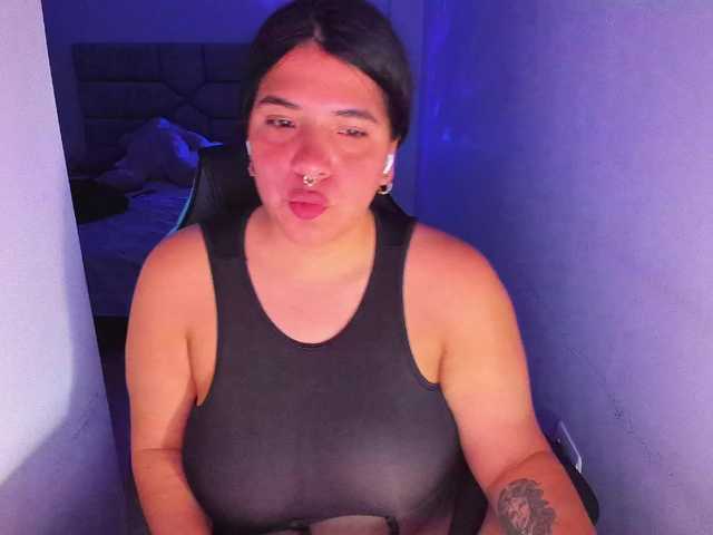 Karlathompson live cam on BongaCams