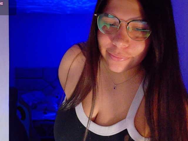 Karlathompson live cam on BongaCams
