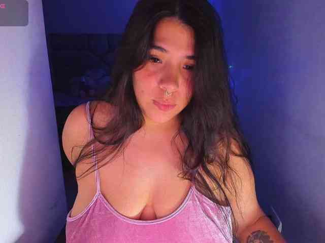 Karlathompson webcam