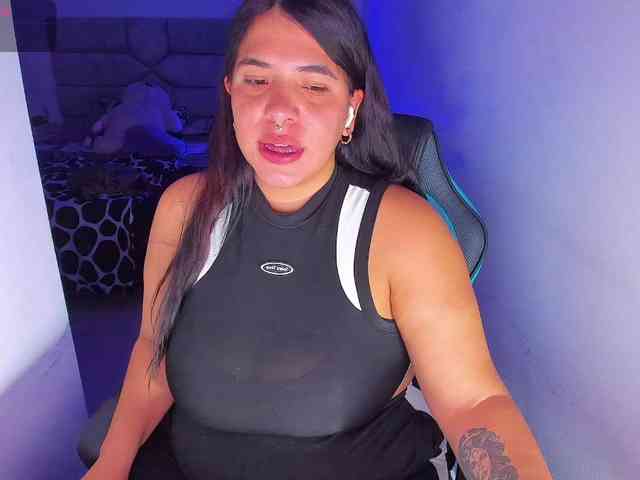 Karlathompson webcam