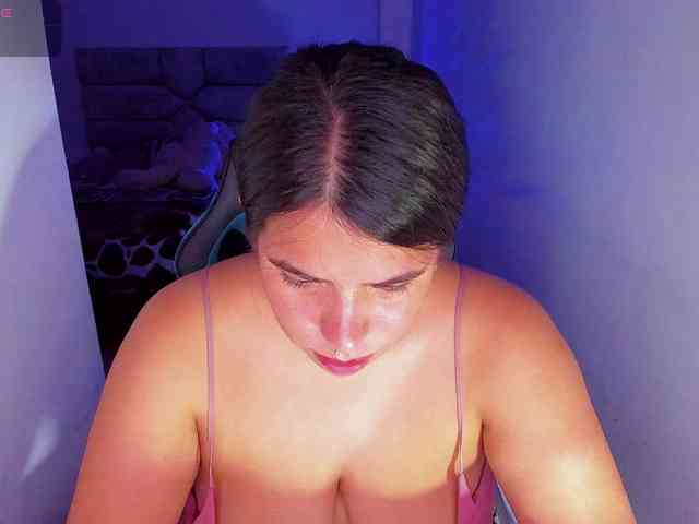 Karlathompson webcam