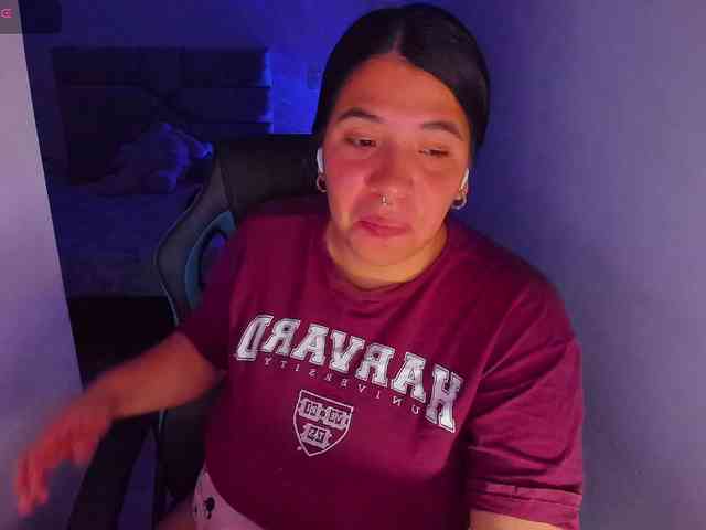 Karlathompson webcam