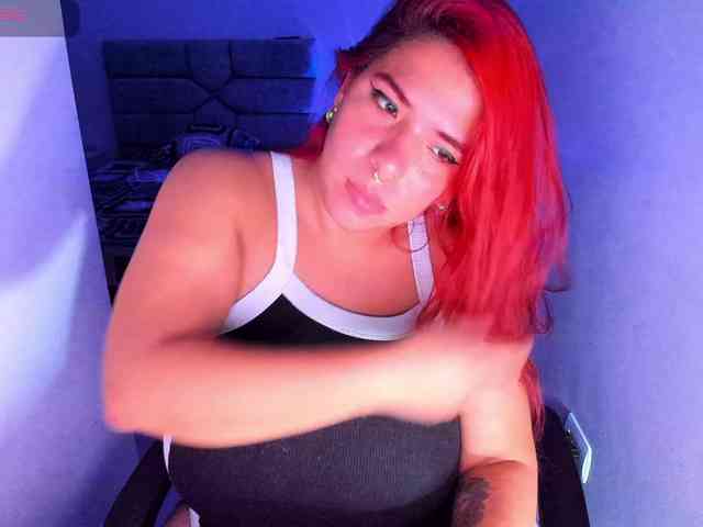 Karlathompson webcam