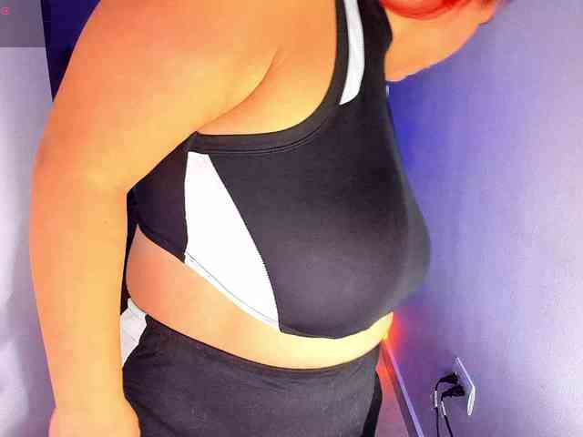 Karlathompson webcam