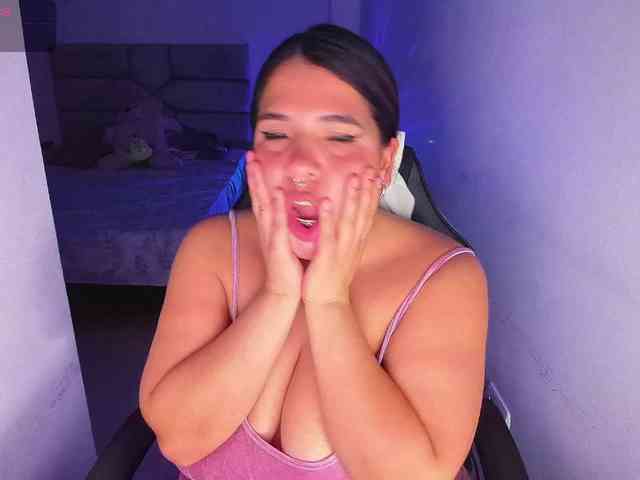Karlathompson webcam