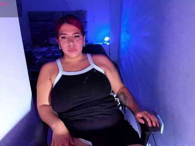Karlathompson webcam