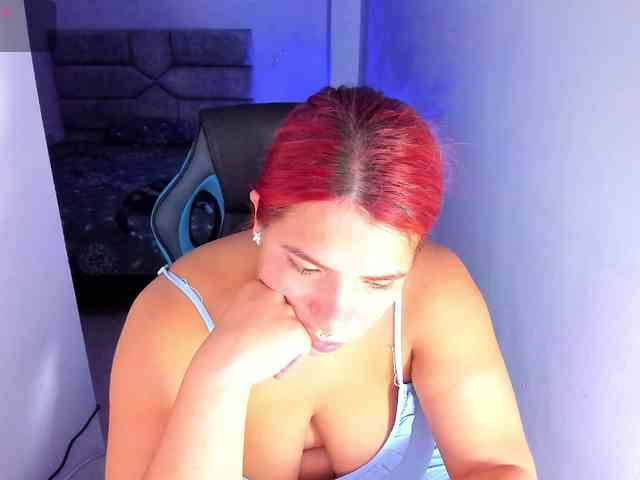 Karlathompson Live Webcam on BongaCams