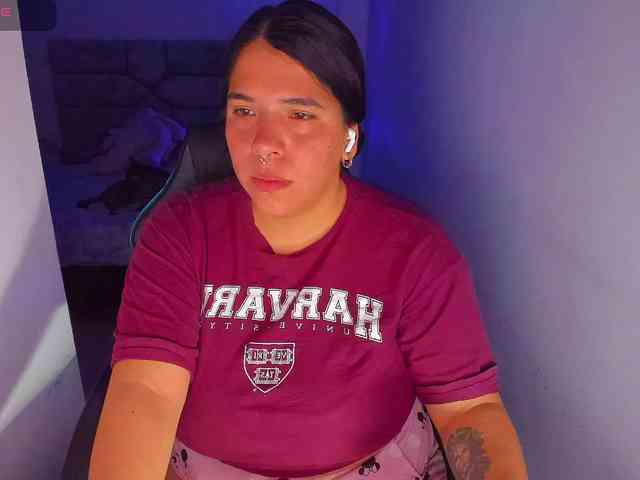Karlathompson webcam