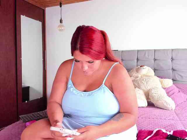 Karlathompson webcam