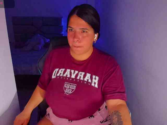 Karlathompson webcam