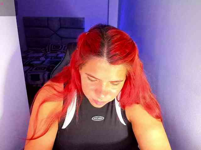 Karlathompson webcam
