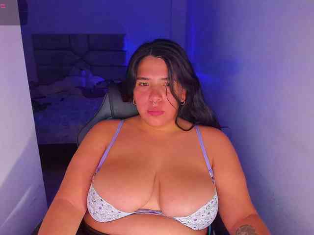 Karlathompson webcam