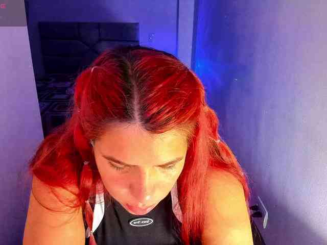 Karlathompson webcam