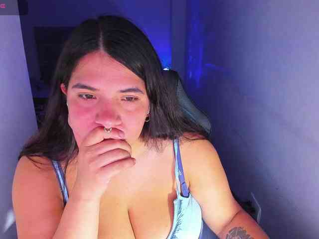 Karlathompson webcam