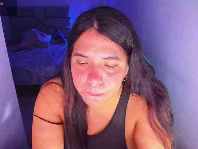 Karlathompson webcam