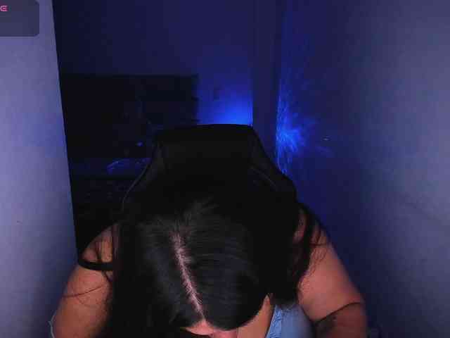 Karlathompson webcam
