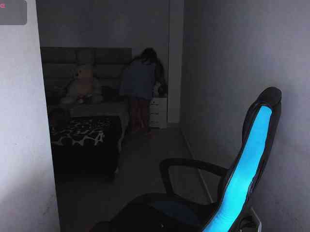 Karlathompson webcam