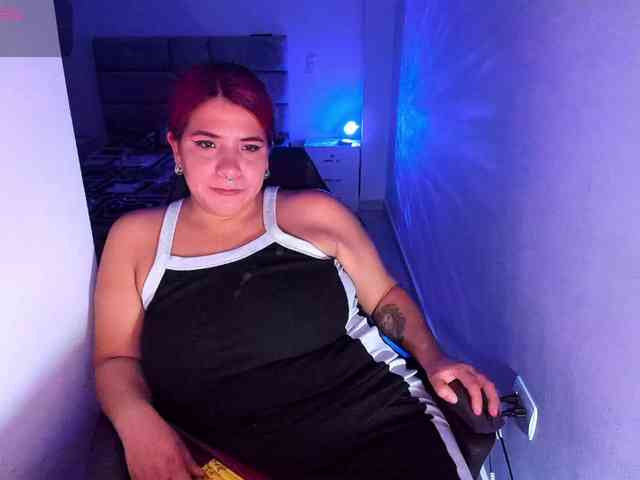 Karlathompson webcam