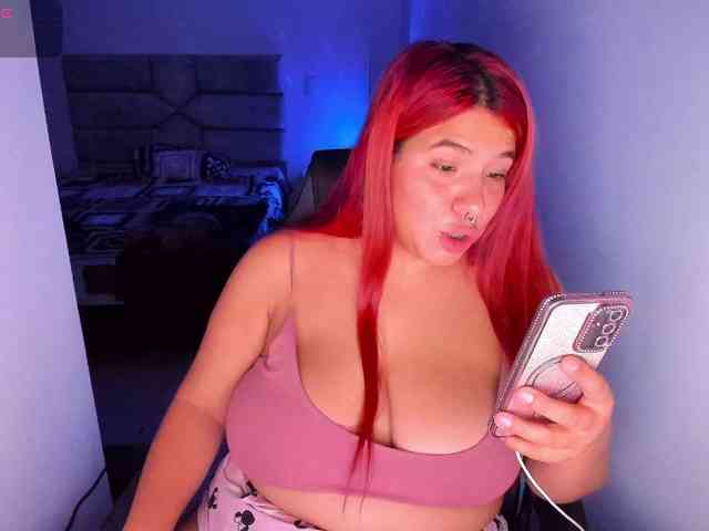 Karlathompson webcam