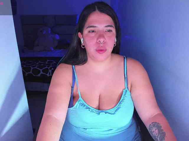 Karlathompson webcam