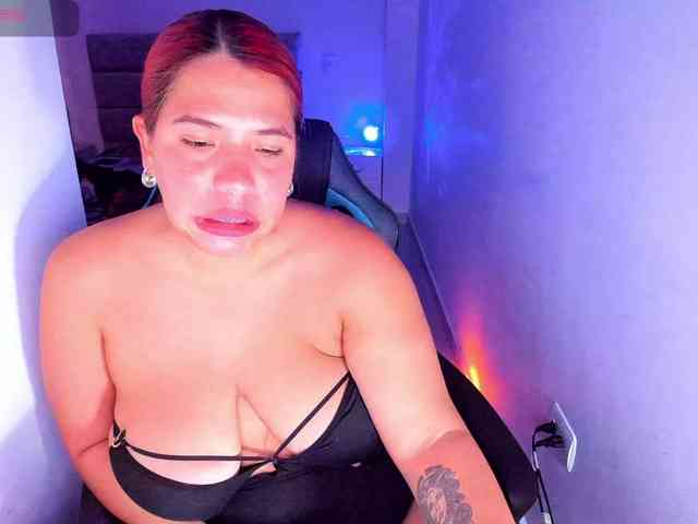 Karlathompson webcam