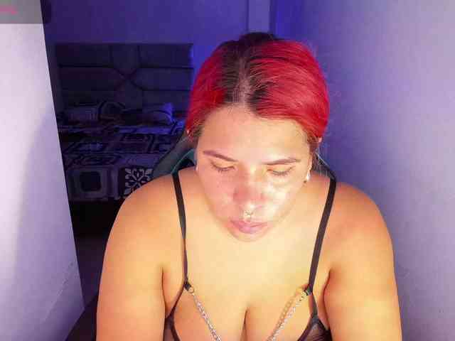 Karlathompson webcam