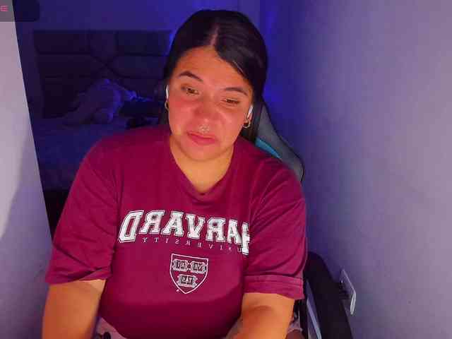 Karlathompson webcam